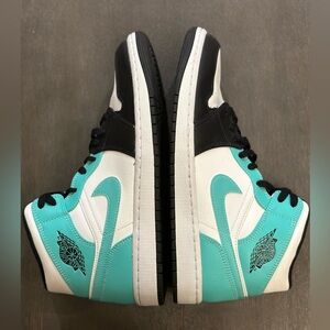 Air Jordan 1 Mid White/Black/Tropical Twist